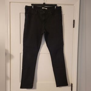 Levis 711 Black Skinny Jeans